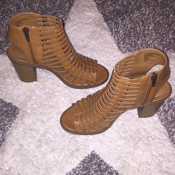 Mossimo Supply Co. Shoes - Mossimo tan sandals